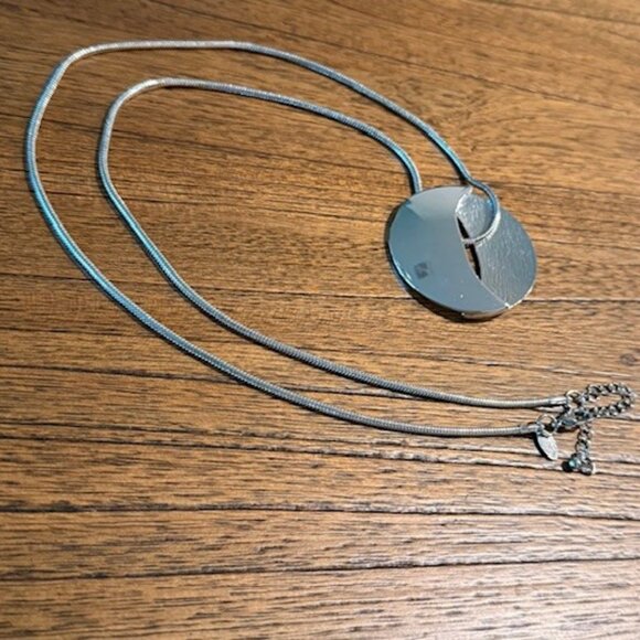 Lia Sophia "ORACLE" Necklace - Picture 7 of 9